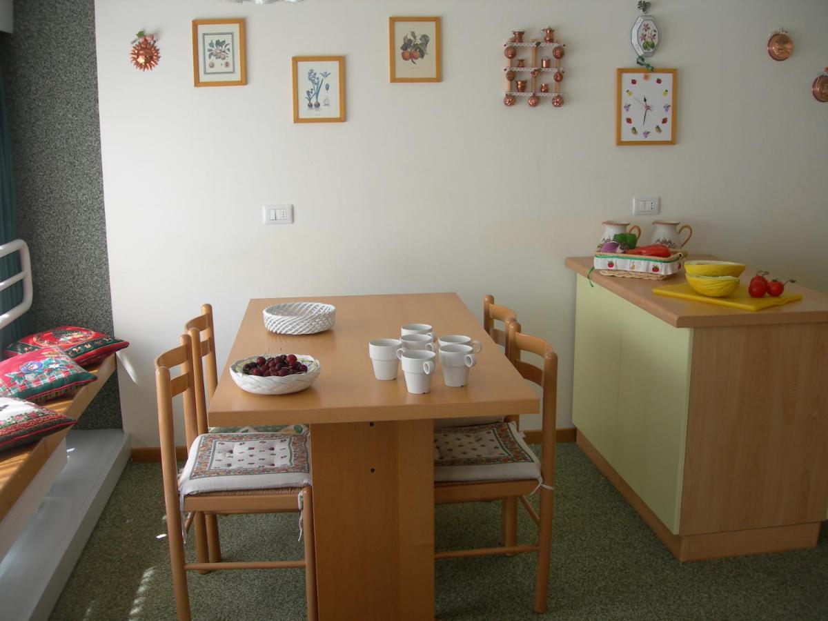 Appartamenti Vacanze Casa -Residence Albare - Check In Vacanze Casa - Marilleva 900 Eksteriør bilde